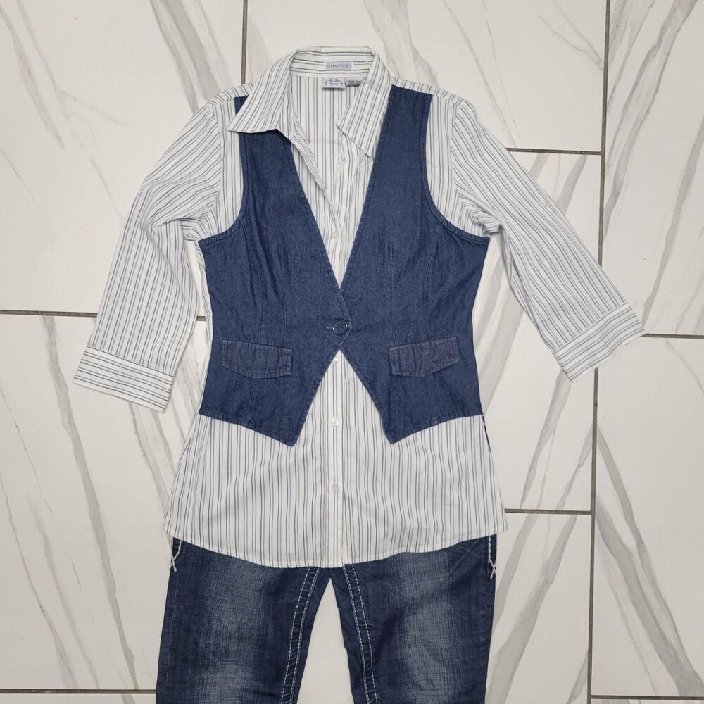 Unbranded Women's Blue and Navy Shirt
